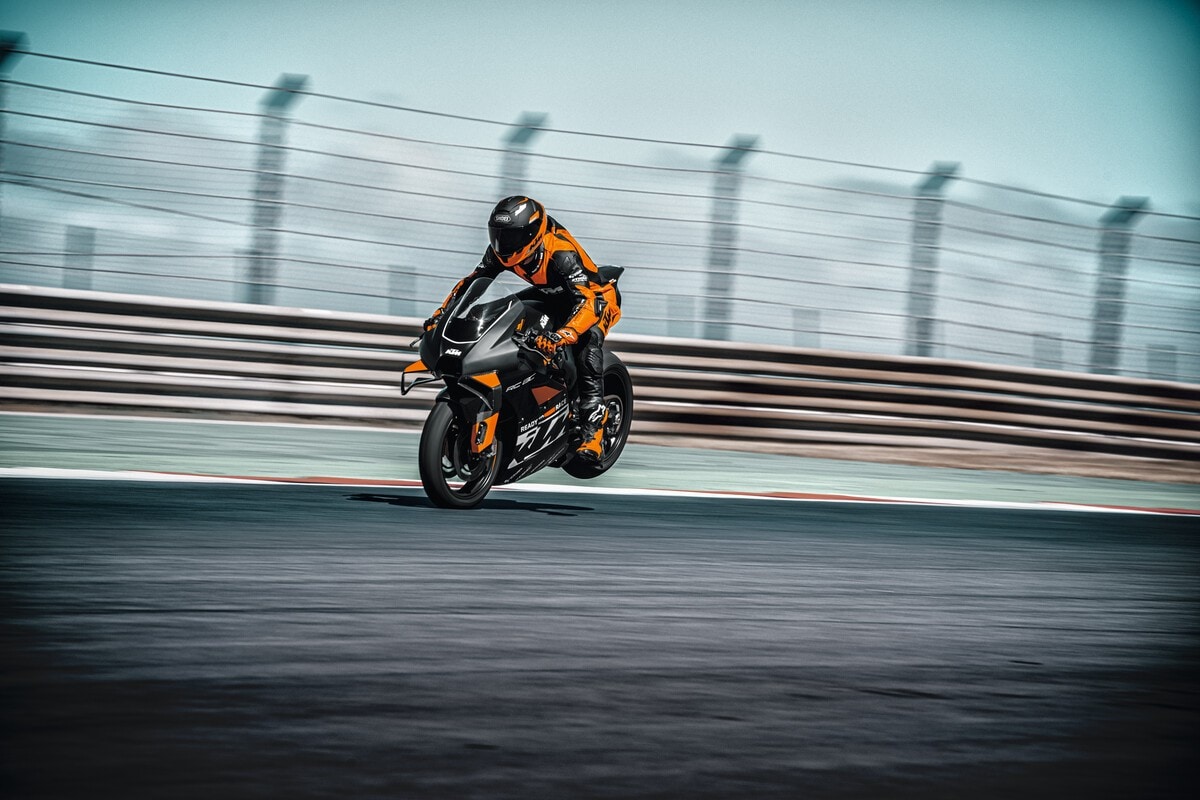 KTM RC 8C 2023: SOLD OUT in 2 minuti e 38 secondi!
